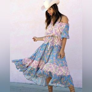 🦄NWT SPELL AND THE GYPSY RAE GOWN🦄